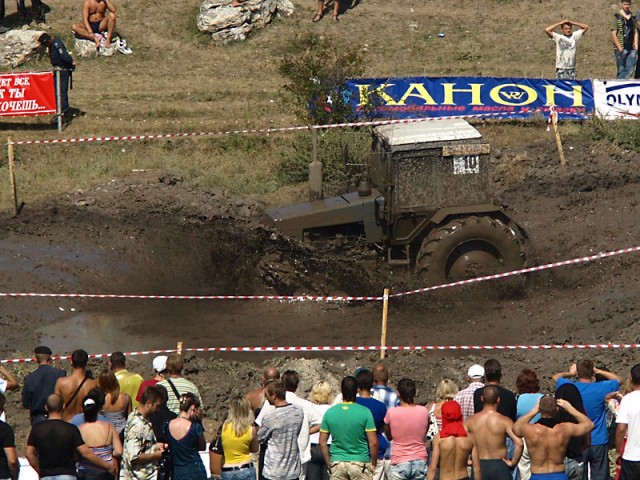 Тракторные гонки