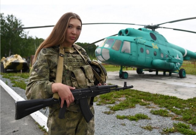 «Зарабатывала по 300 тысяч»: история екатеринбурженки, которая три года была собутыльницей за деньги