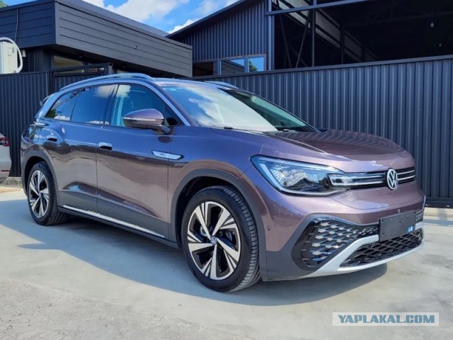 В Россию везут тысячу подержанных автомобилей из Китая. Некоторые — без пробега