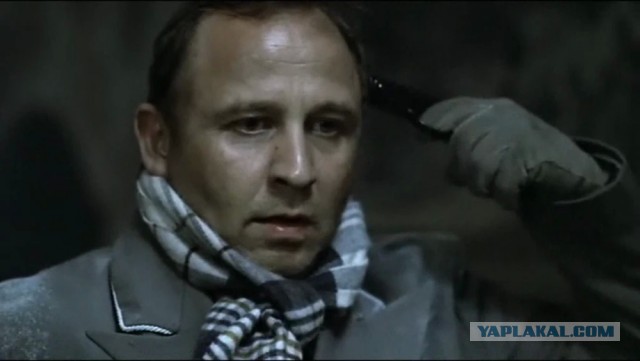 Персонажи и их реальные прототипы в фильме "Бункер" 2004 года.