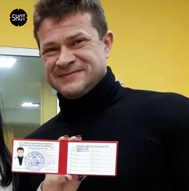 Пьяный депутат-бодибилдер подрался с полицией в баре в Мурманской области