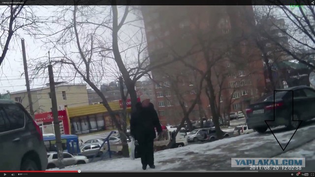 Водитель Крузера охотися за пенсионеркой