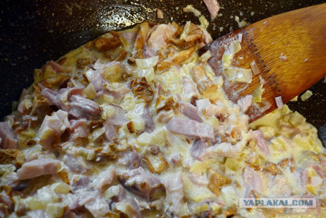 Хрустящие корзиночки с сочной начинкой (БыстроЗакусь из слоёного теста)