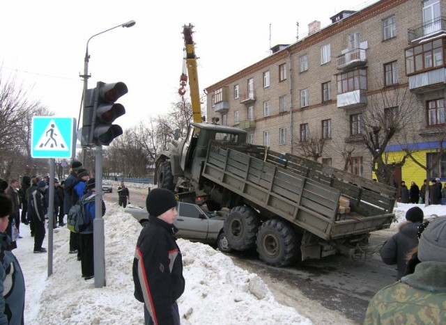 Слегка "наехал"