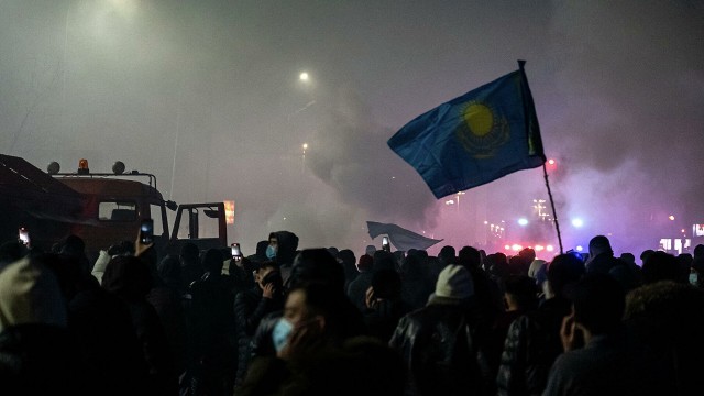 Народ Шри-Ланки в ярости