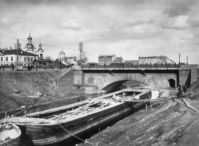Прогулка по Санкт-Петербургу 1900 года
