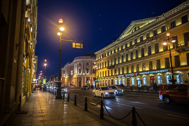 Белые мосты и разводные ночи