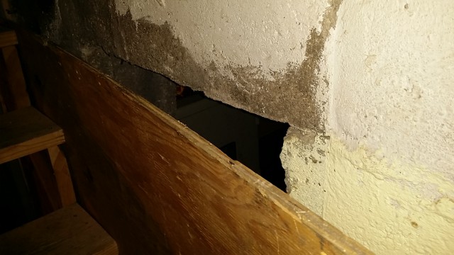 Секретная комната, найденная в подвале нового дома
