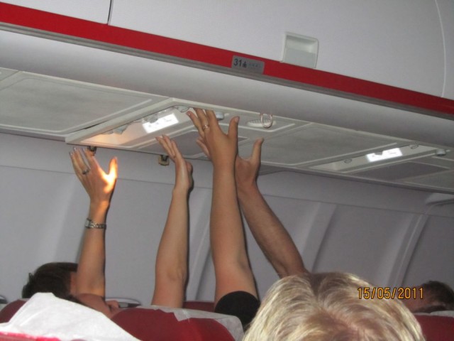 Во Внуково разбился пассажирский самолет Ту-204