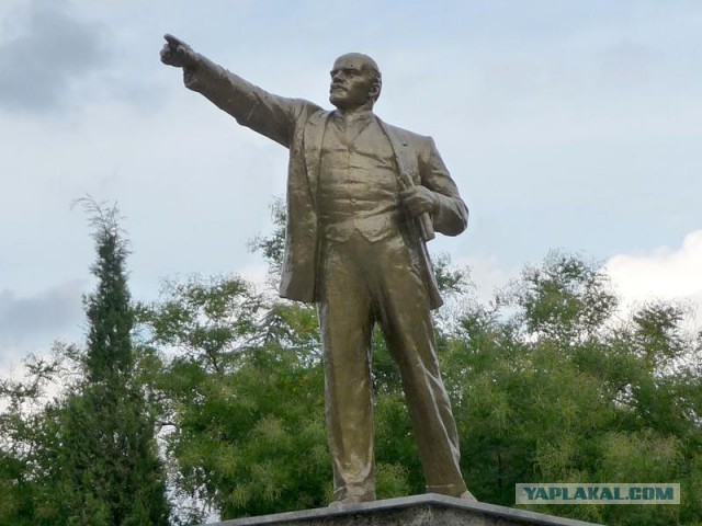 Индус держит руку поднятой вот уже 43 года