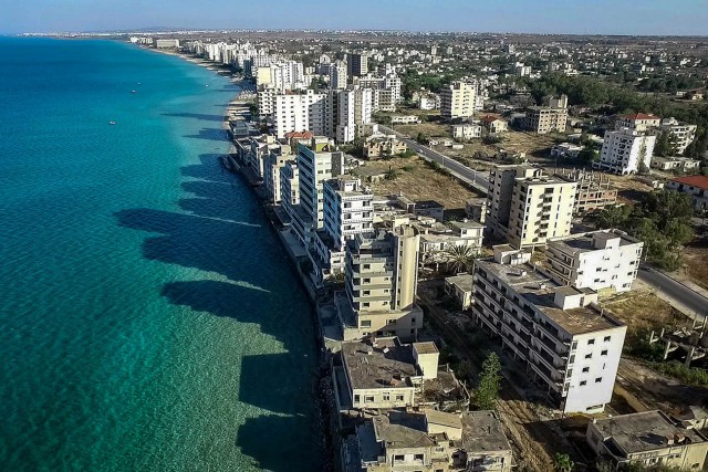 Город-призрак Вароша. Как отдохнуть на оккупированном курорте