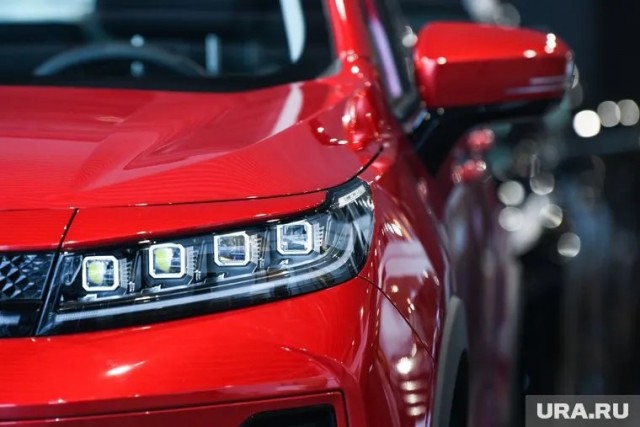 Аналитик призвал россиян срочно покупать машины