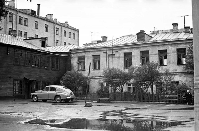 Москва и москвичи. Двадцатый век. 02.09.25