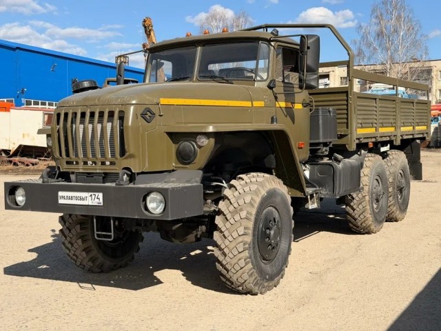 Урал 375