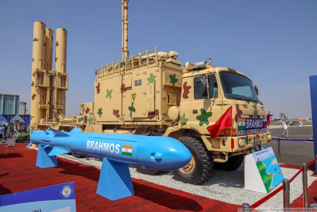 Аэро Индия-2021 проходит в Бангалоре