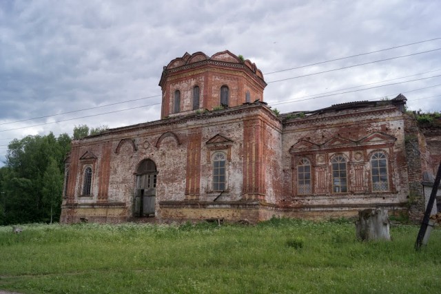 Где находится самая загадочная церковь-заброшка