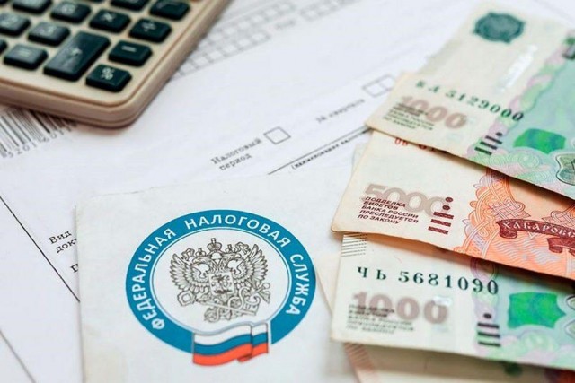 Доходы от вкладов свыше 210 тысяч рублей будут облагаться налогом по итогам 2024 года.