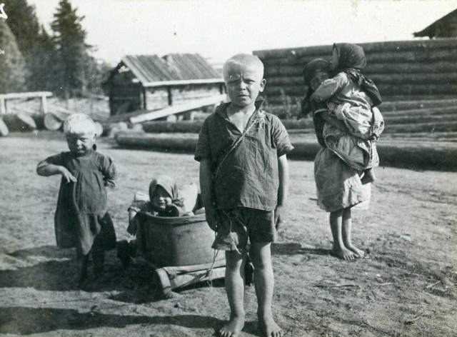 Российская империя в фотографиях. Детство.