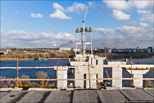 Новый мостовой переход в Запорожье