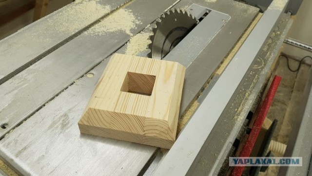 Строгаем деревяшки. Кормушка
