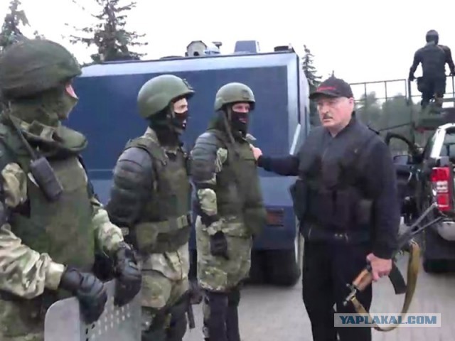 Лукашенко и тоталитарный киберпанк