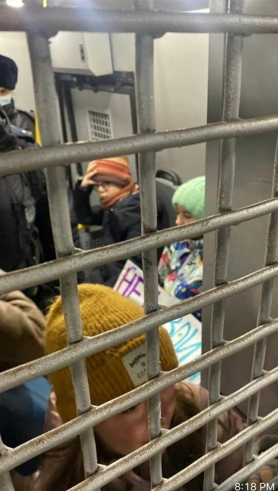 В Москве задержали пятерых детей с антивоенными плакатами