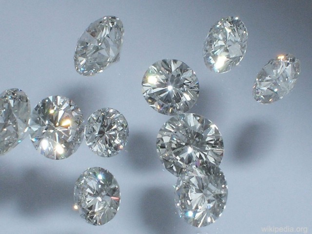 Алмаз в 10 миллиардов триллионов триллионов карат.
