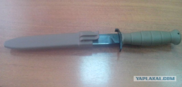 Зачем ты при себе нож носишь?
