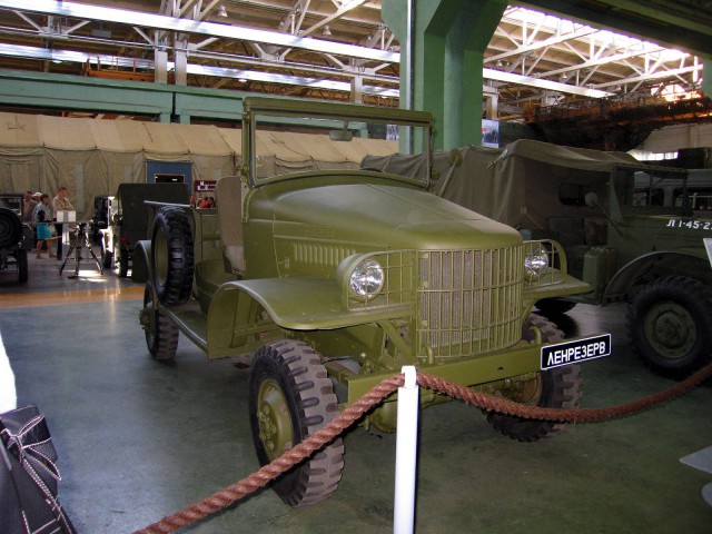 Выставка военных автомобилей. ПО "Ленрезерв", СПб.