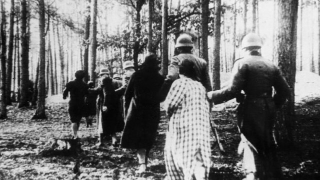 "Если бы я убил столько людей, сколько он, меня бы тоже трясло", дело айнзацгрупп
