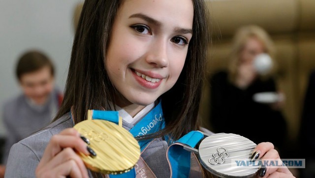 Алина Загитова нарушила ПДД 200 раз за год