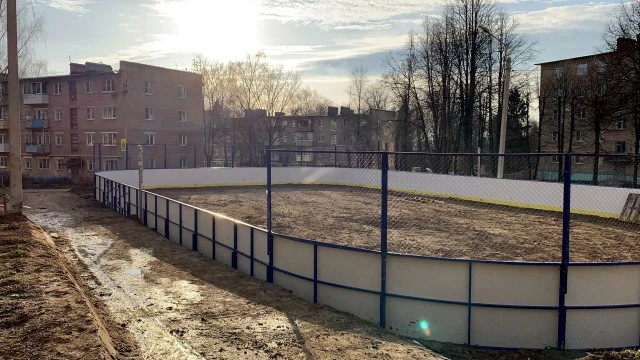 Учимся кататься на коньках