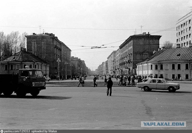 Почему в Санкт-Петербурге часть Невского проспекта называют Старо-Невским