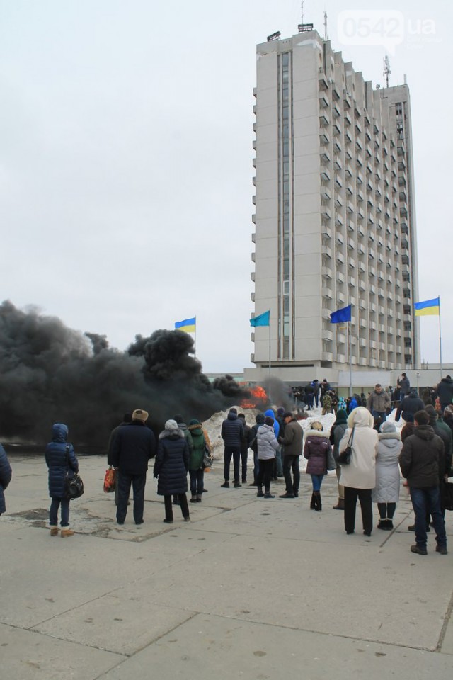 В Сумах сожгли чучело Путина