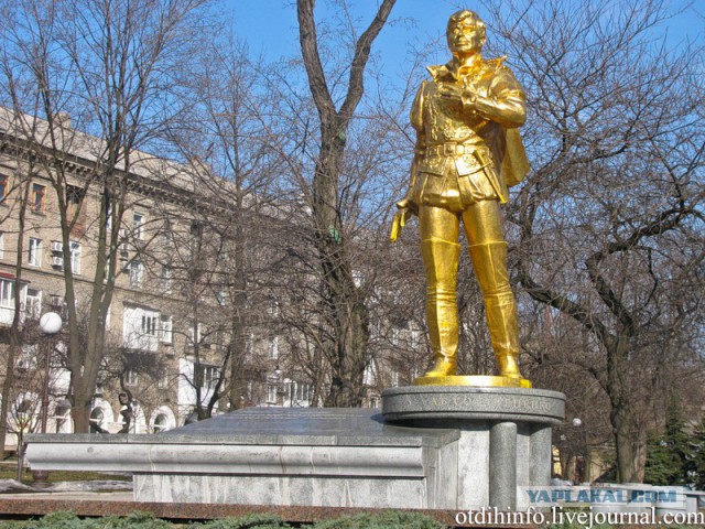 Интересные памятники вашего города