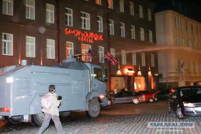Свидетель протестов против переноса памятника советским воинам вспоминает те дни