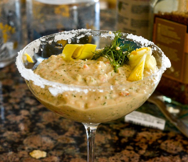 Кулинария: Камчатская семга на кедровой дощечке.