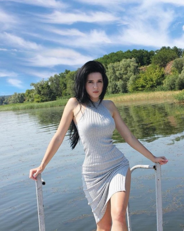 А что там женщины, наши милые дамы ? Как там они поживают ?