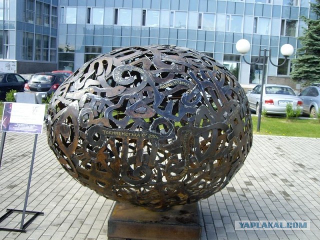 Необычные статуи мира