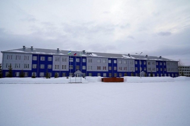 Российские курсанты устроили массовую драку перед кадетским корпусом