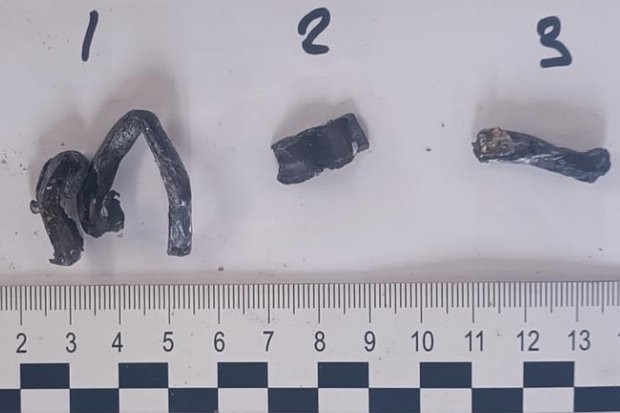 Казахстан опубликовал фото посторонних объектов в самолете AZAL