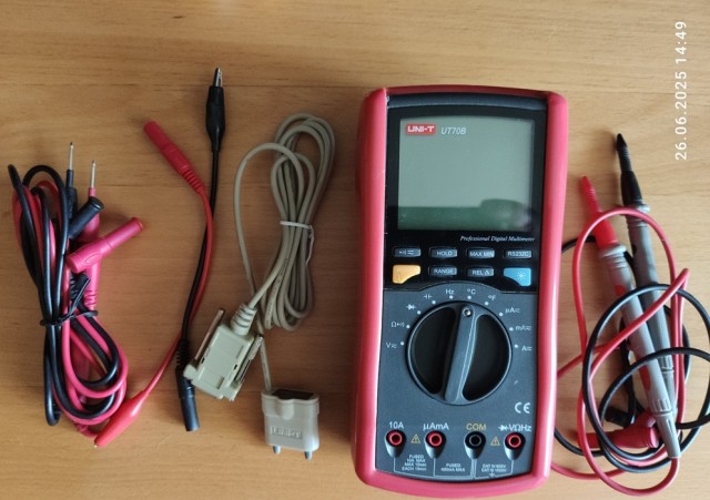Продам Мультиметр UNI-T UT70B