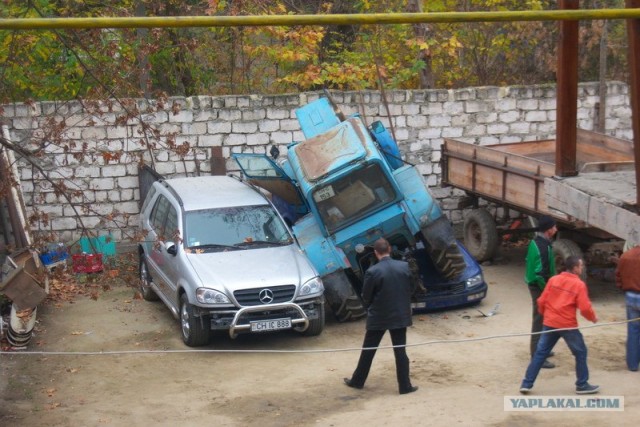 Особенности парковки молдавских трактористов