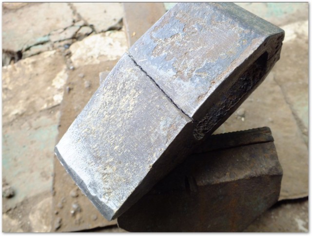 На дворе дрова, а мы без колуна