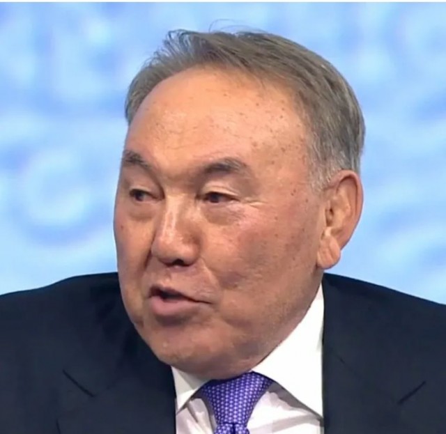 Назарбаев объявился впервые с Нового Года