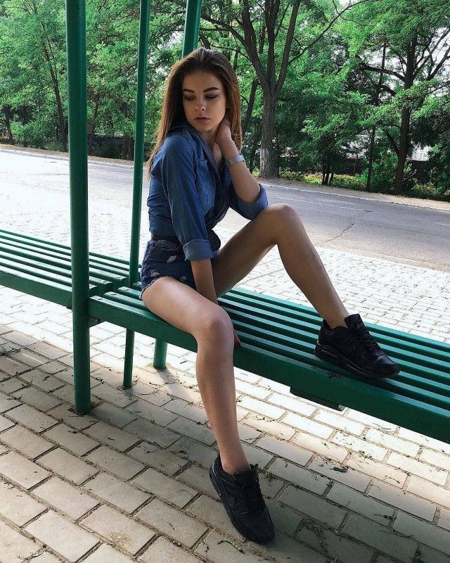 Лето всё ближе, а шорты всё короче