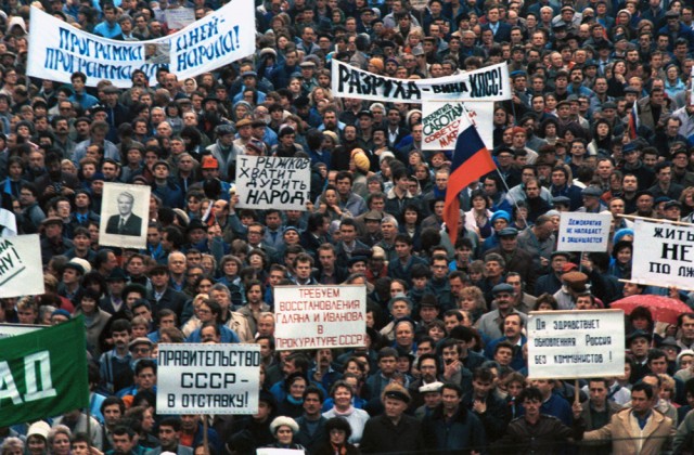 Если бы такие люди как Владимир Путин правили СССР, тот бы не развалился. Володин ( это фамилия , а не принадлежность)