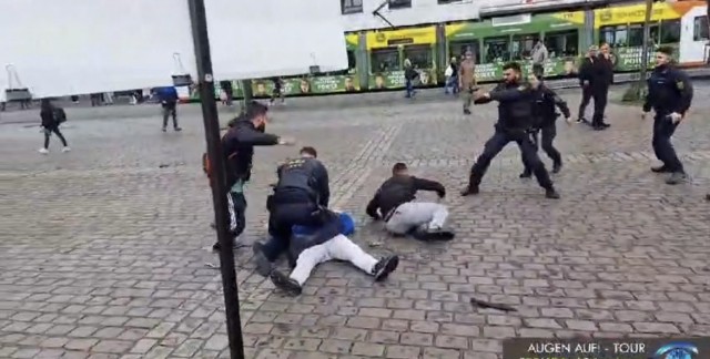 Нападение на исламского критика в Германии