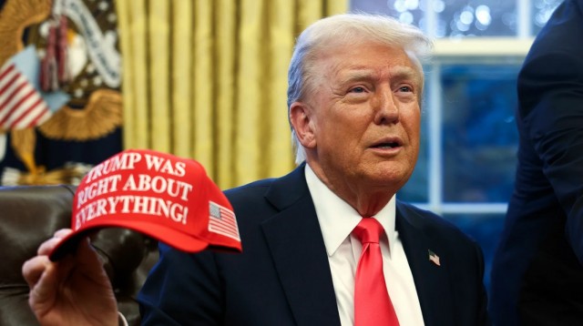 Сторонники Трампа хотят переписать конституцию для его третьего срока