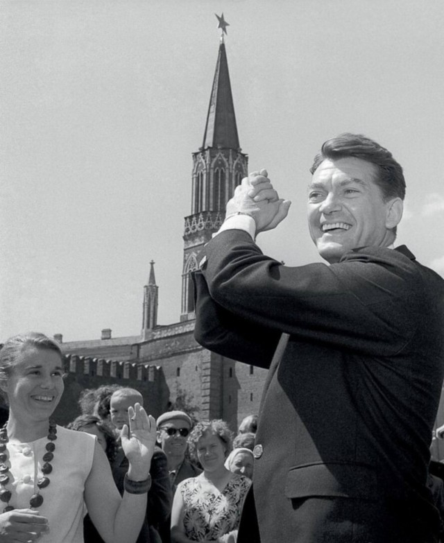 Интересные снимки известных людей. 30.06.25